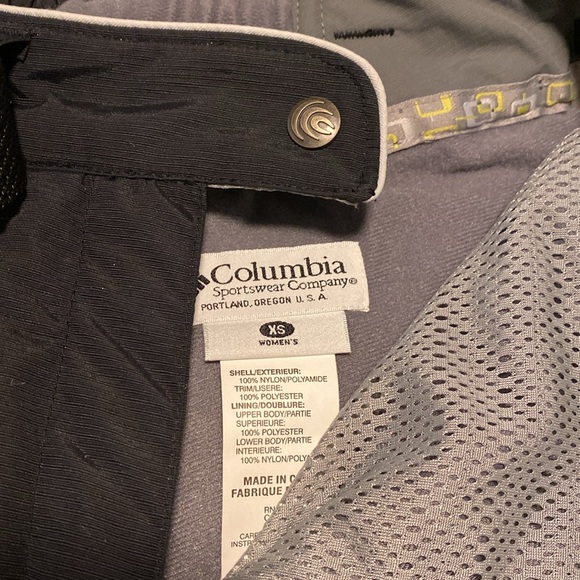 Columbia Convert ski pants black with gray stripes down the outside of the legs - Picture 2 of 6